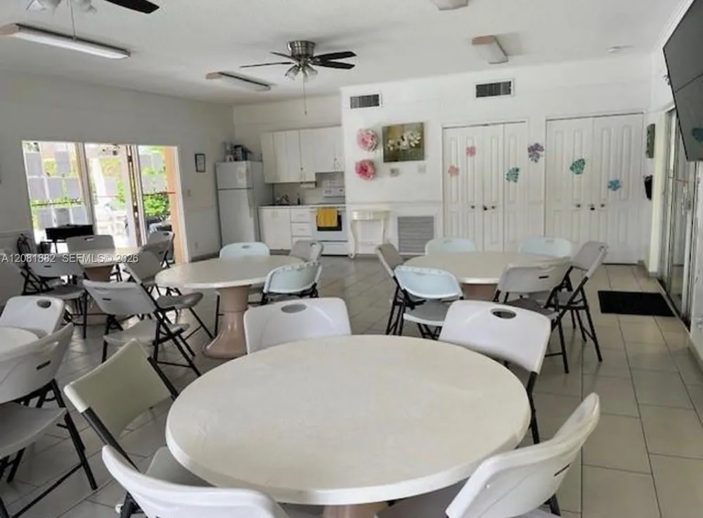 2145 Pierce St #223 Hollywood, FL 33020