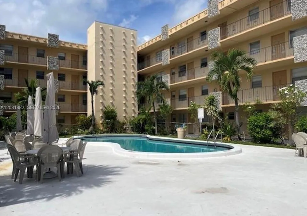 2145 Pierce St #223 Hollywood, FL 33020