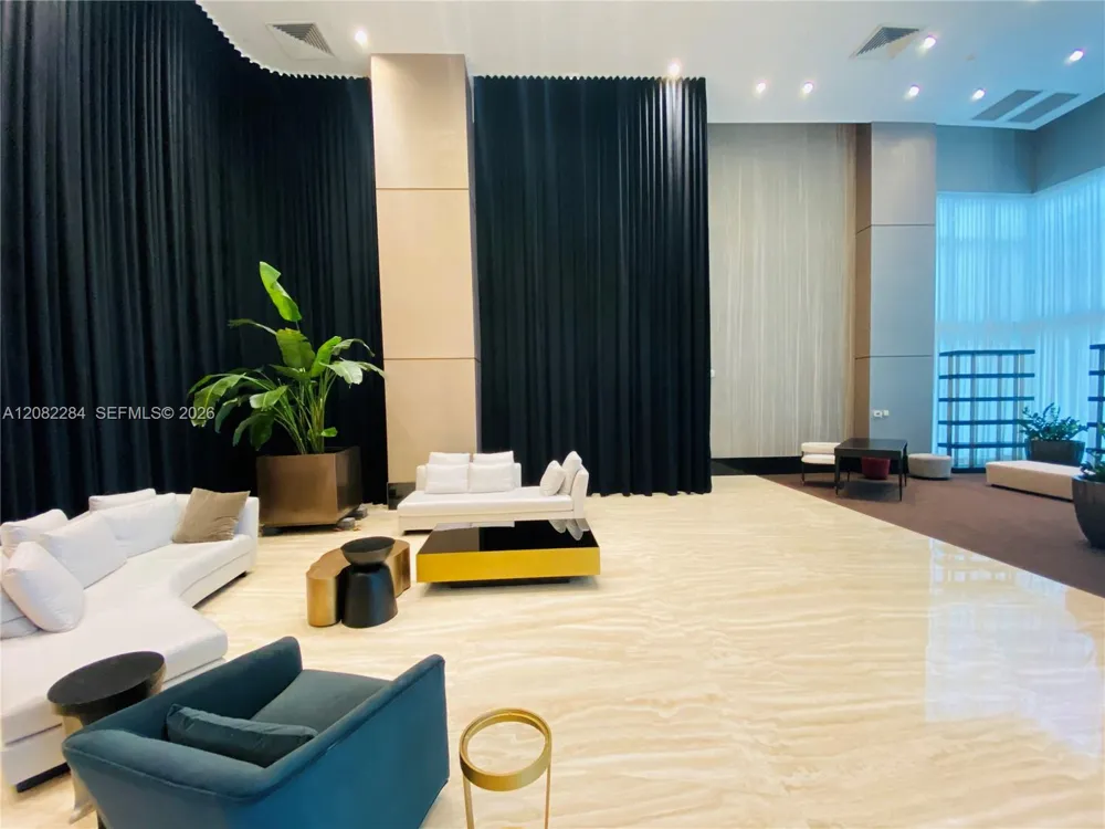 950 Brickell Bay Dr #5202 Miami, FL 33131