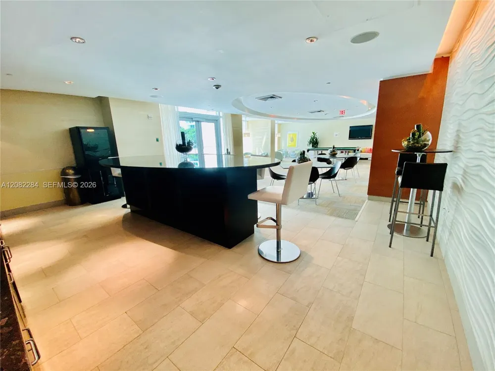 950 Brickell Bay Dr #5202 Miami, FL 33131