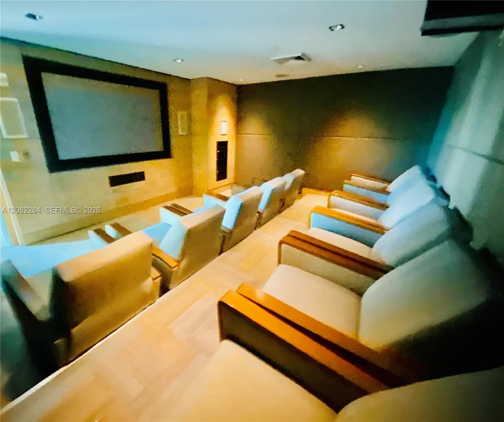 950 Brickell Bay Dr #5202 Miami, FL 33131