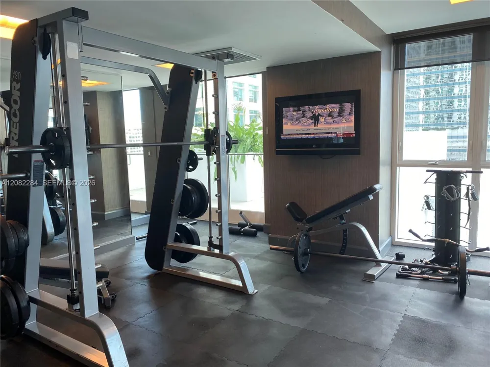 950 Brickell Bay Dr #5202 Miami, FL 33131