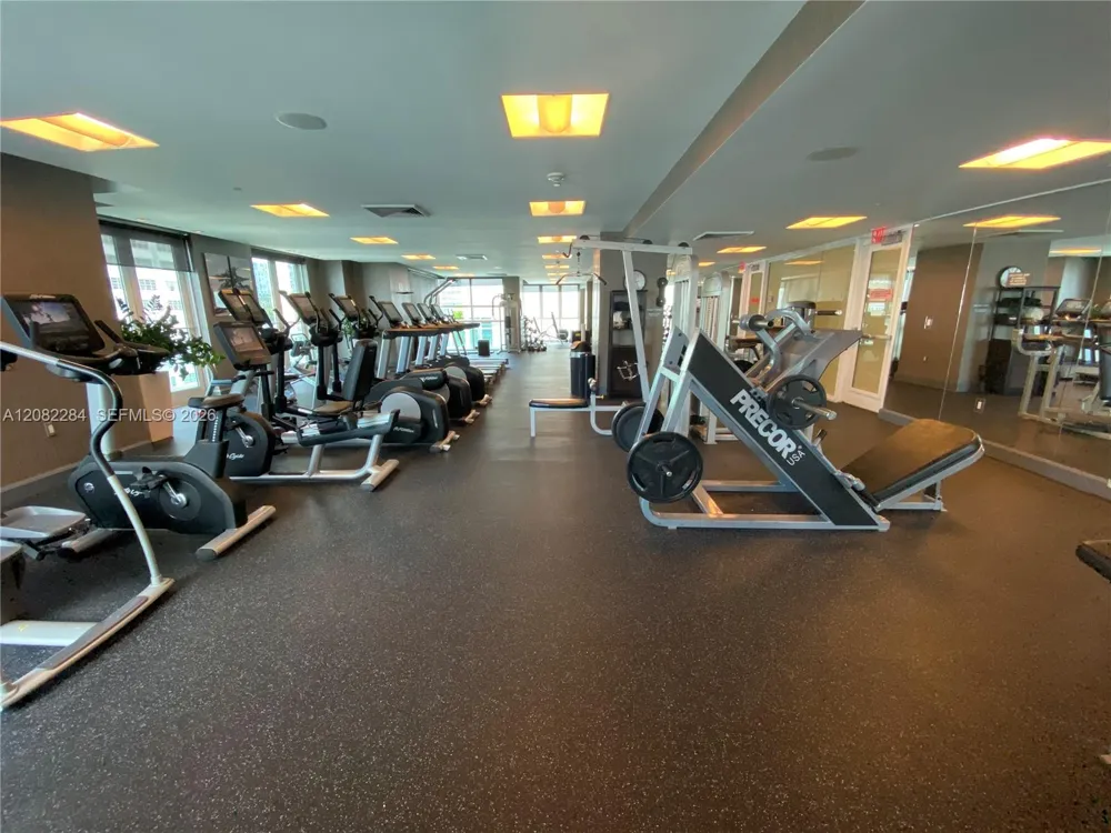 950 Brickell Bay Dr #5202 Miami, FL 33131