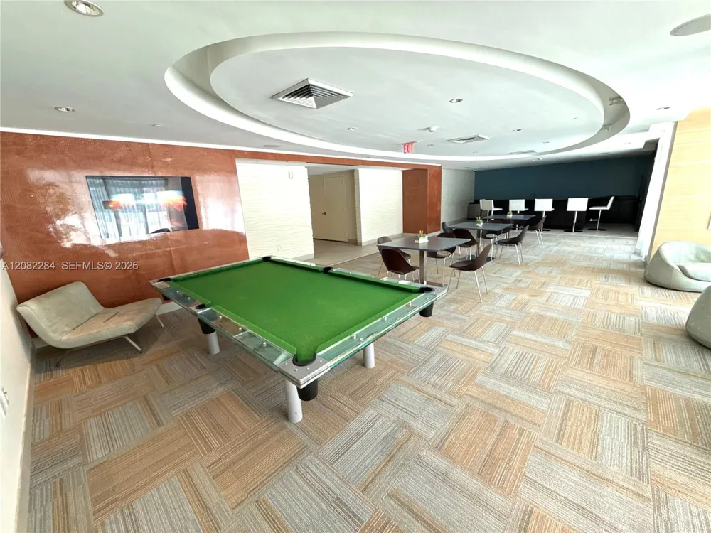 950 Brickell Bay Dr #5202 Miami, FL 33131