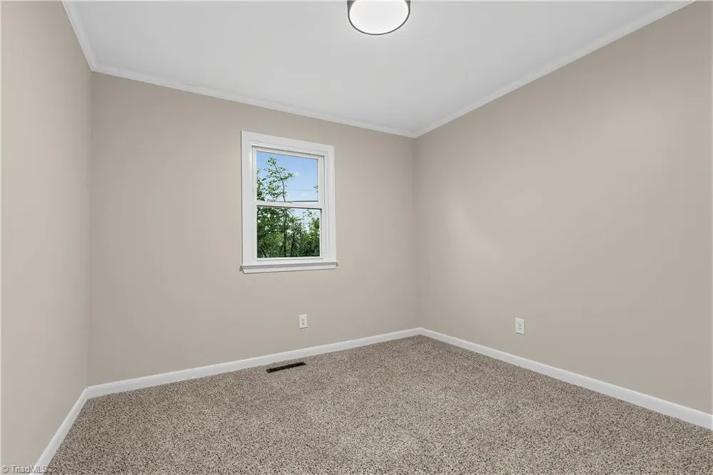 124 Oak Ridge Drive Mount Airy, NC 27030