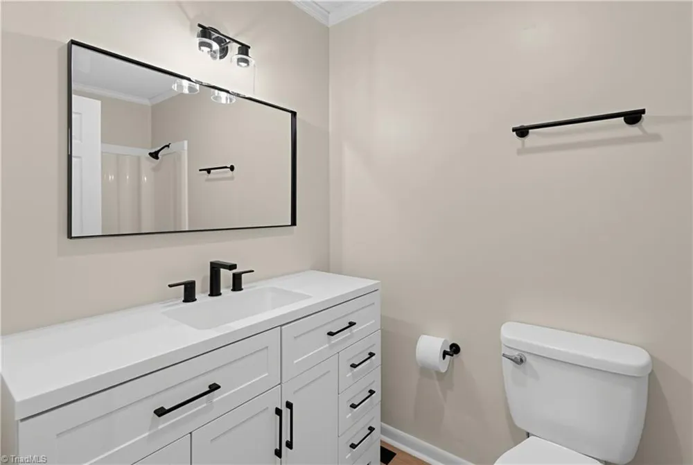 124 Oak Ridge Drive Mount Airy, NC 27030