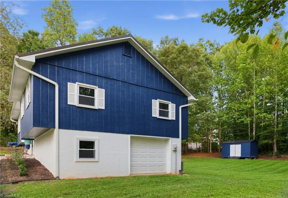 124 Oak Ridge Drive Mount Airy, NC 27030