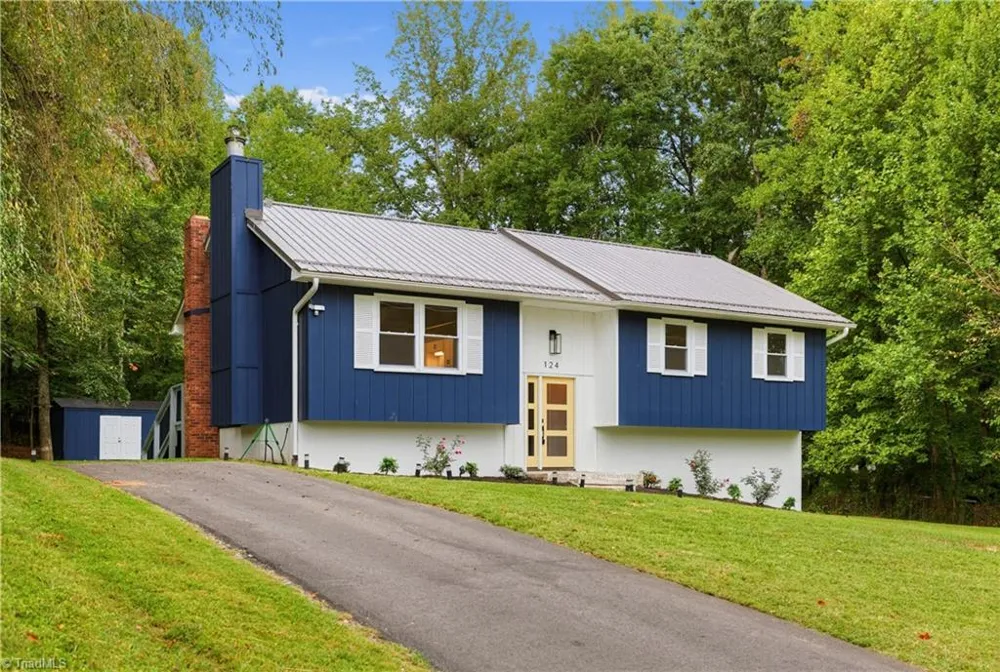 124 Oak Ridge Drive Mount Airy, NC 27030