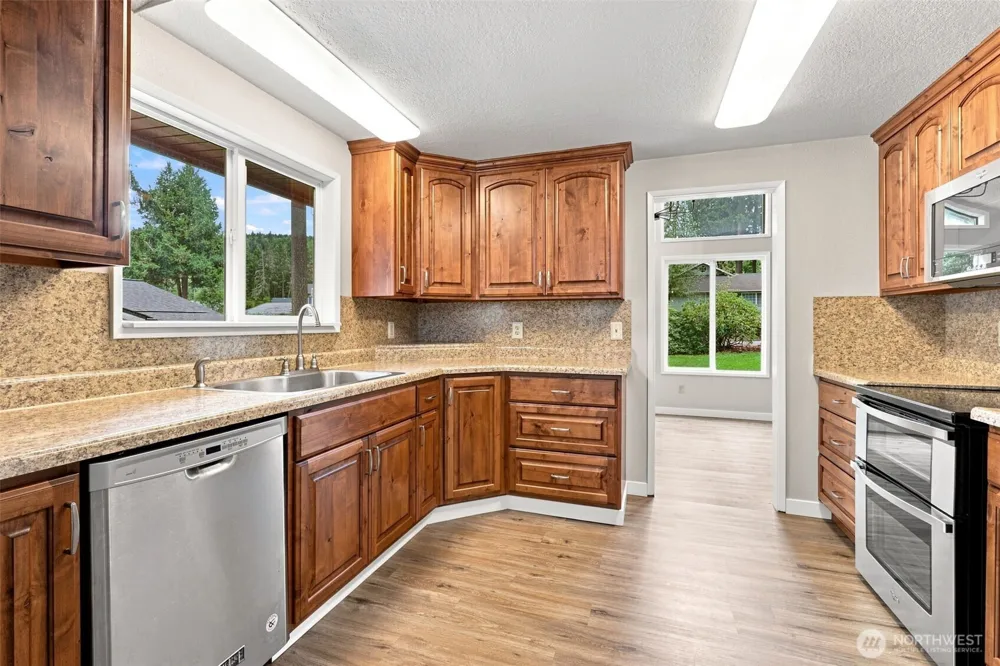 325 Rollingwood Drive Kelso, WA 98626