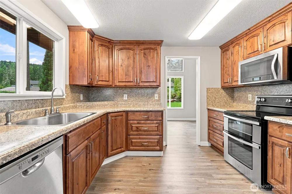 325 Rollingwood Drive Kelso, WA 98626