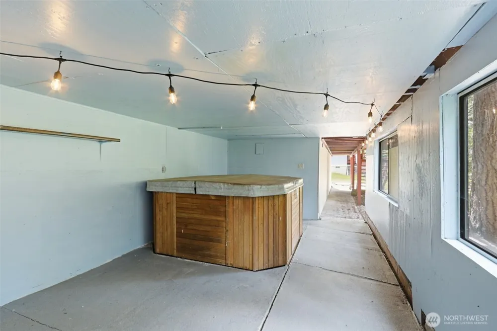 325 Rollingwood Drive Kelso, WA 98626