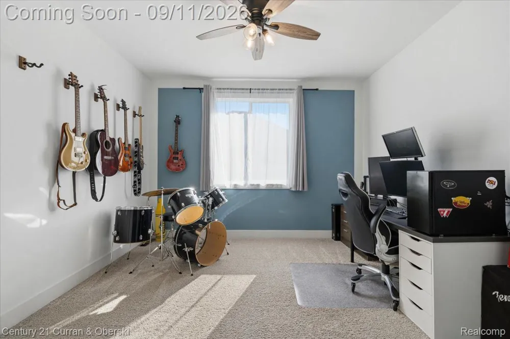 15360 Eton Pointe Drive #37 Clinton Charter Township, MI 48035