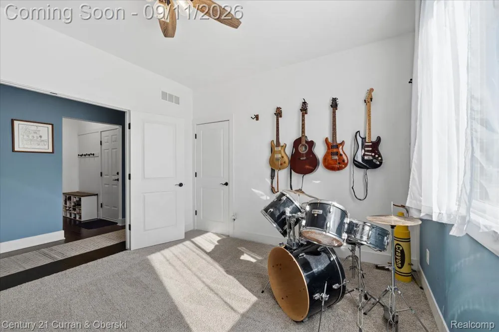 15360 Eton Pointe Drive #37 Clinton Charter Township, MI 48035