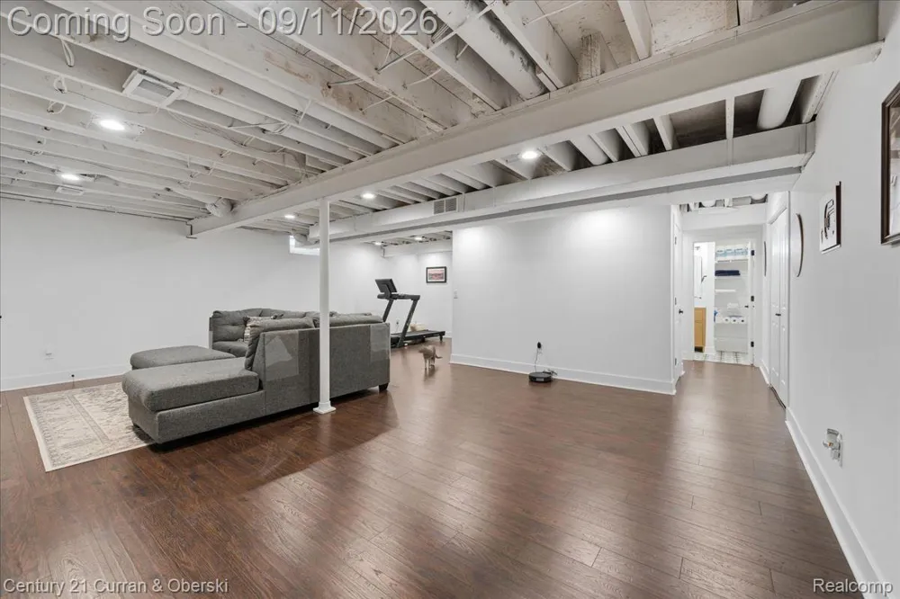 15360 Eton Pointe Drive #37 Clinton Charter Township, MI 48035