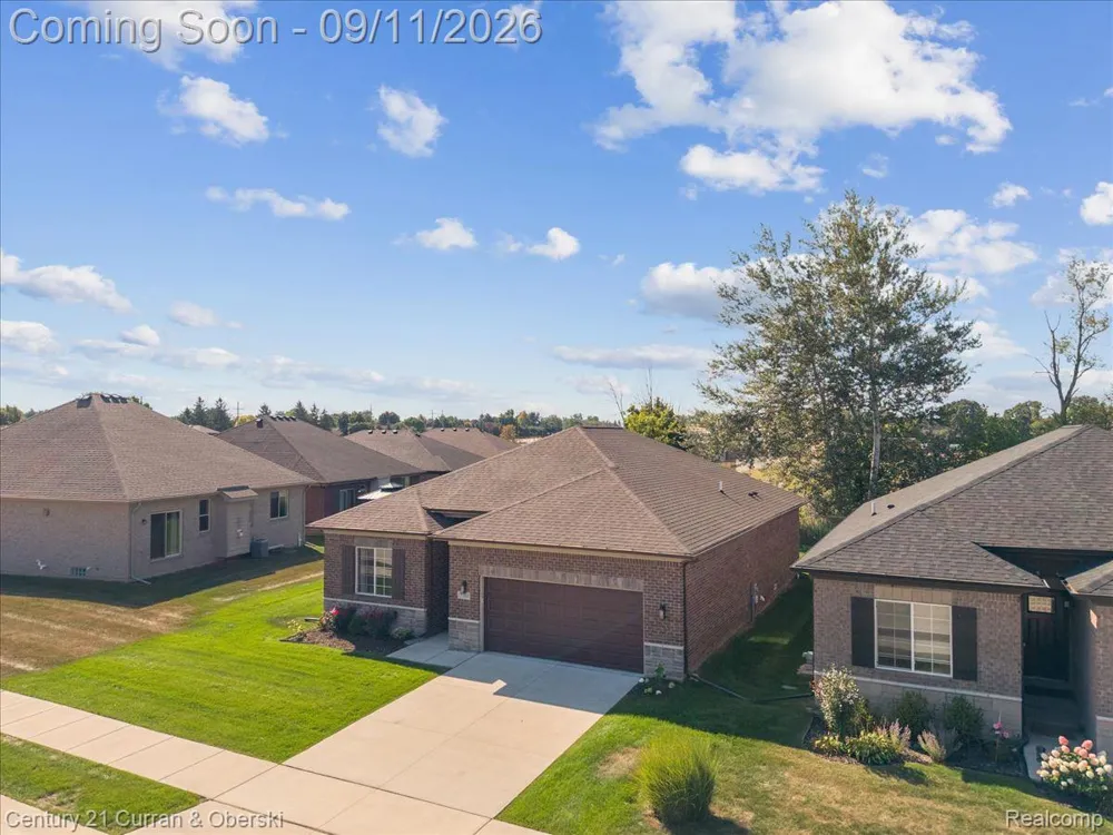 15360 Eton Pointe Drive #37 Clinton Charter Township, MI 48035