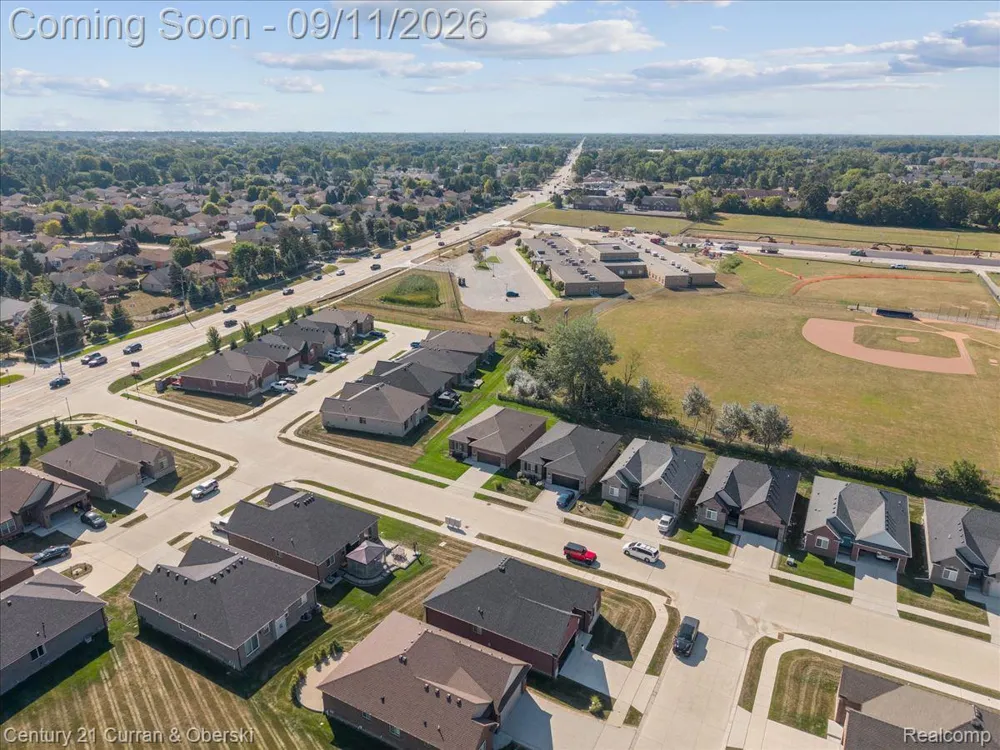 15360 Eton Pointe Drive #37 Clinton Charter Township, MI 48035