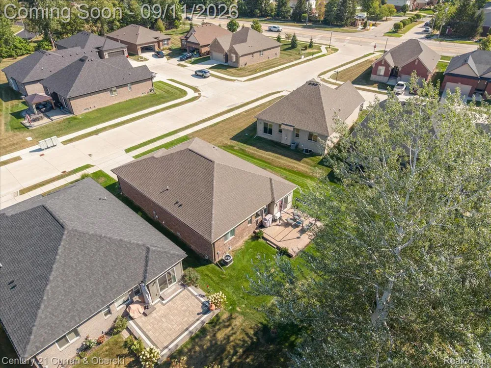 15360 Eton Pointe Drive #37 Clinton Charter Township, MI 48035