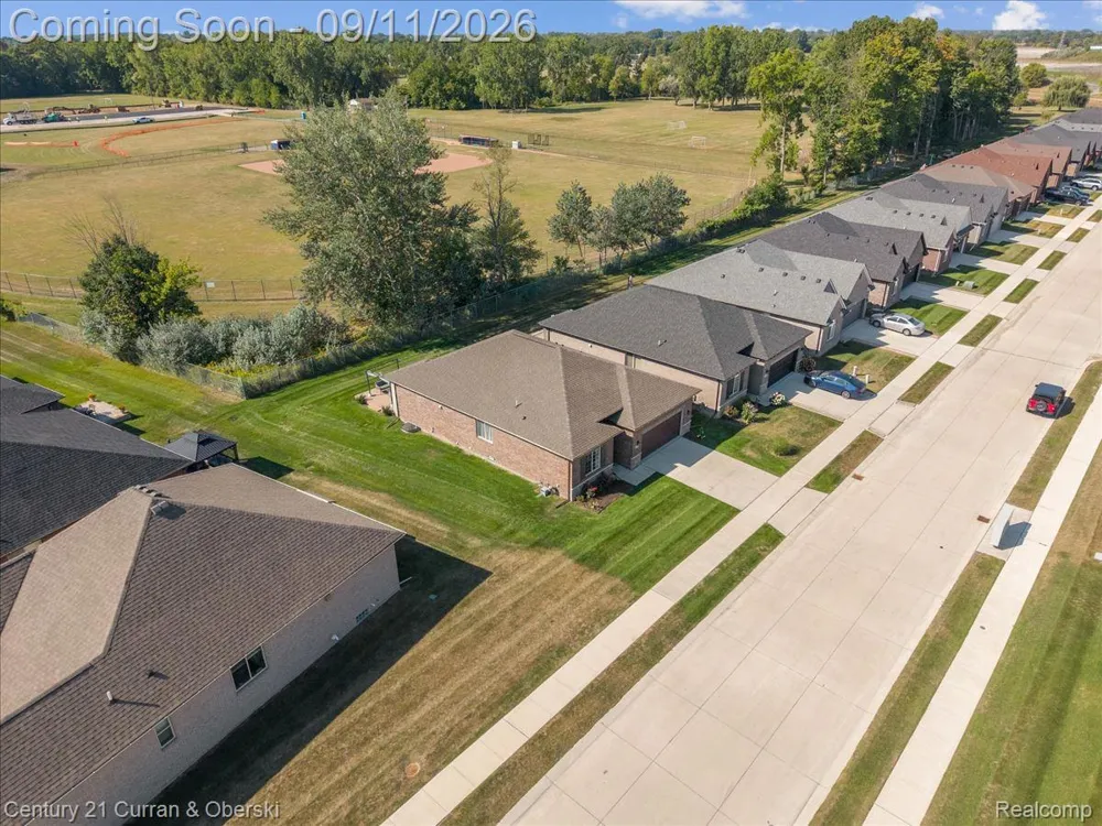 15360 Eton Pointe Drive #37 Clinton Charter Township, MI 48035