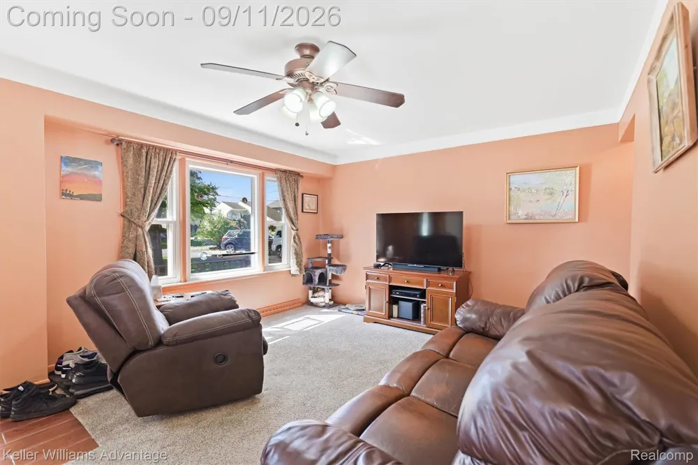 8114 Locklin Lane Commerce Charter Township, MI 48382