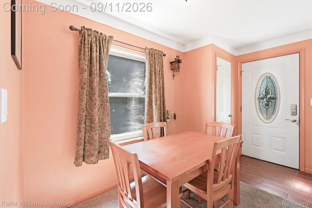 8114 Locklin Lane Commerce Charter Township, MI 48382