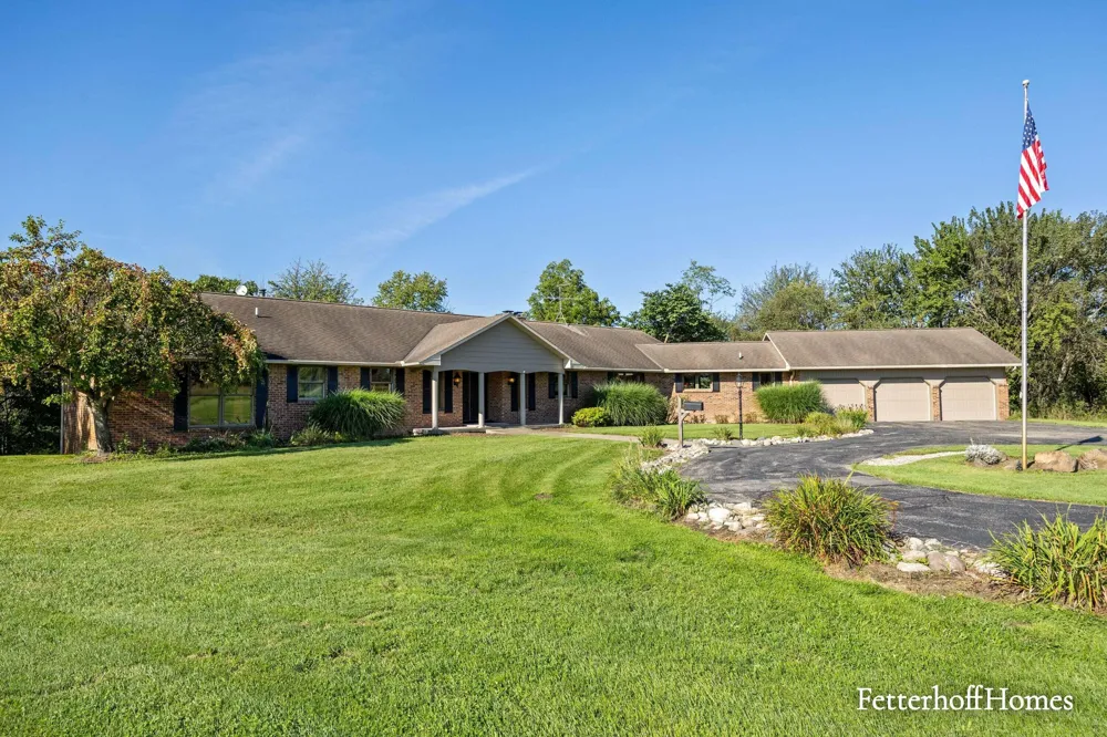 5474 Garfield Street Polkton Charter Township, MI 49404