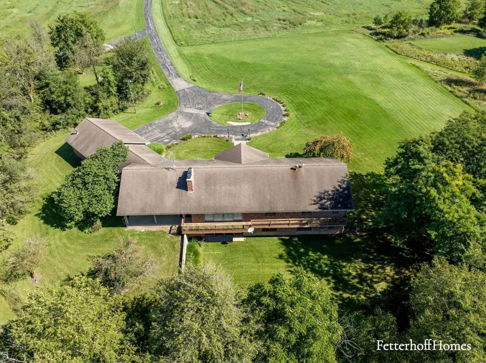 5474 Garfield Street Polkton Charter Township, MI 49404
