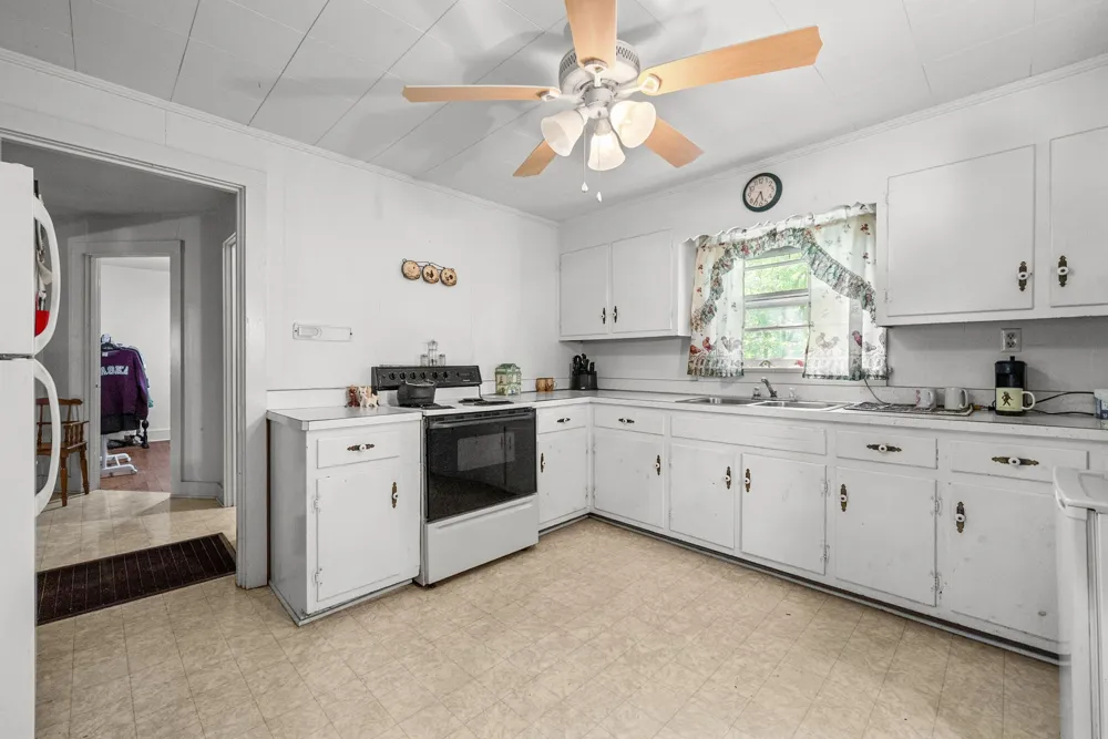 336 Edmondson Ferry Rd Clarksville, TN 37040