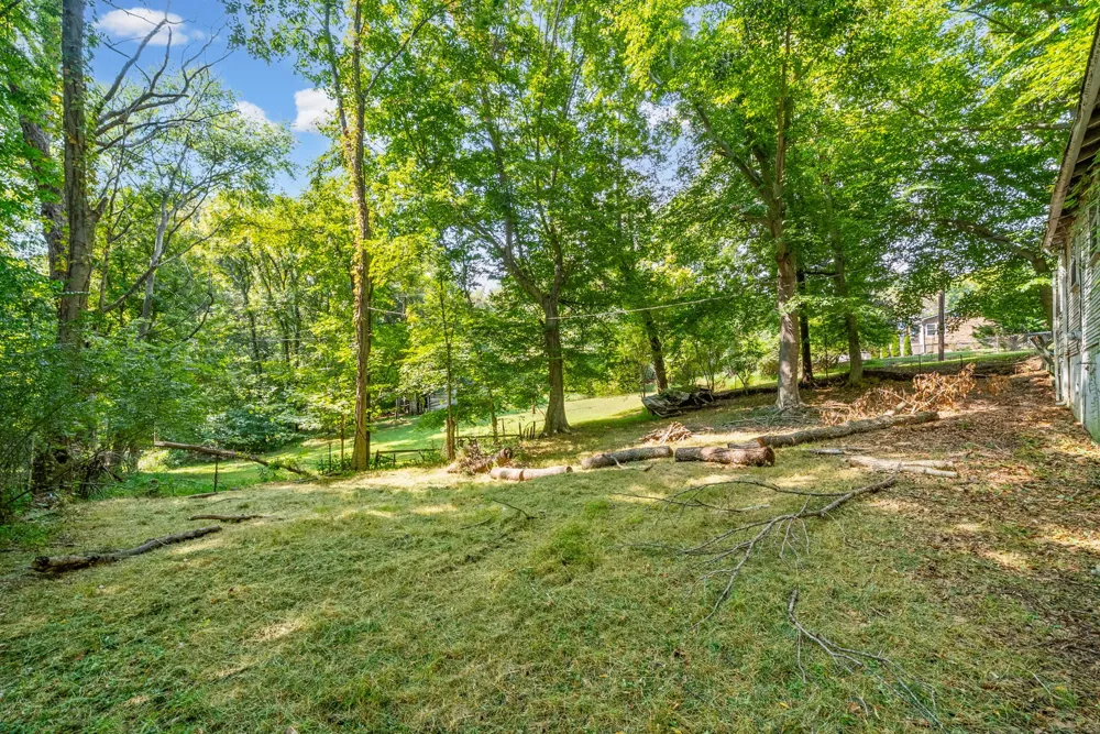336 Edmondson Ferry Rd Clarksville, TN 37040