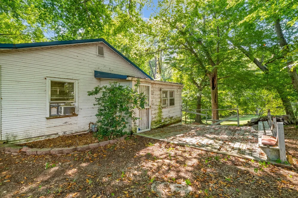 336 Edmondson Ferry Rd Clarksville, TN 37040