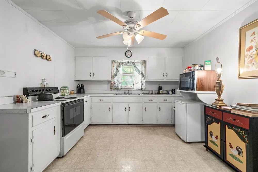 336 Edmondson Ferry Rd Clarksville, TN 37040