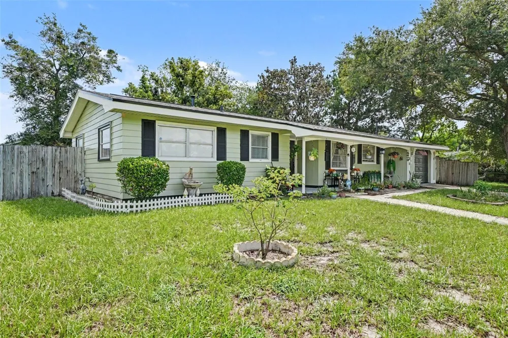 2399 KIMBERLY DRIVE Deltona, FL 32738