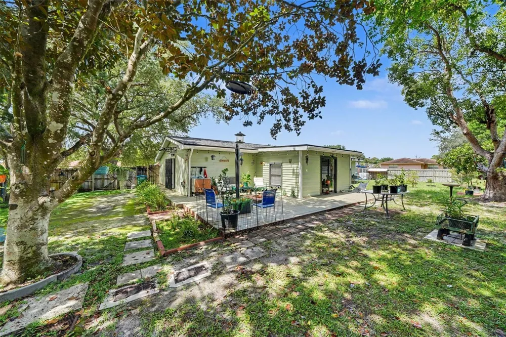 2399 KIMBERLY DRIVE Deltona, FL 32738