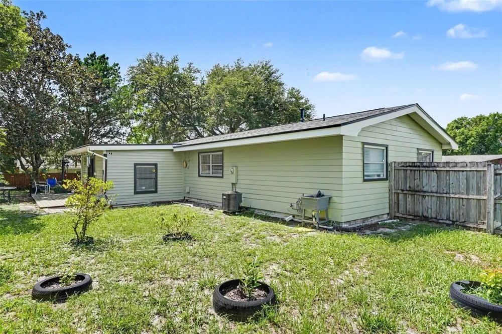2399 KIMBERLY DRIVE Deltona, FL 32738