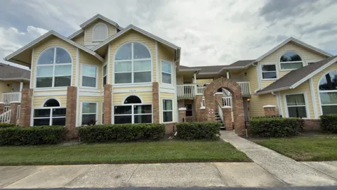 5014 LAGUNA BAY CIRCLE #111