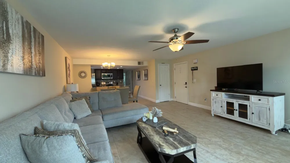 5014 LAGUNA BAY CIRCLE #111 Kissimmee, FL 34746