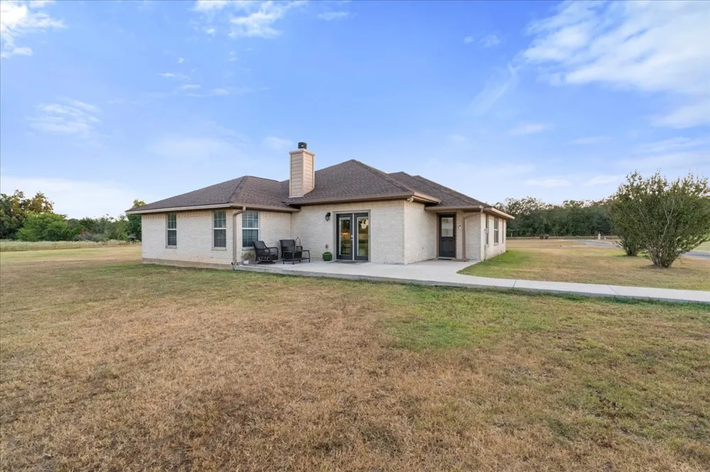 972 County Road 335 Rockdale, TX 76567