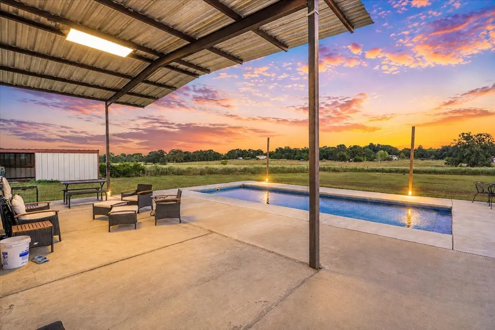 972 County Road 335 Rockdale, TX 76567