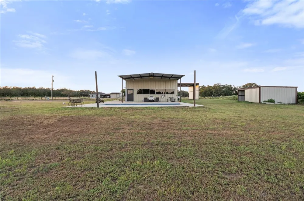 972 County Road 335 Rockdale, TX 76567