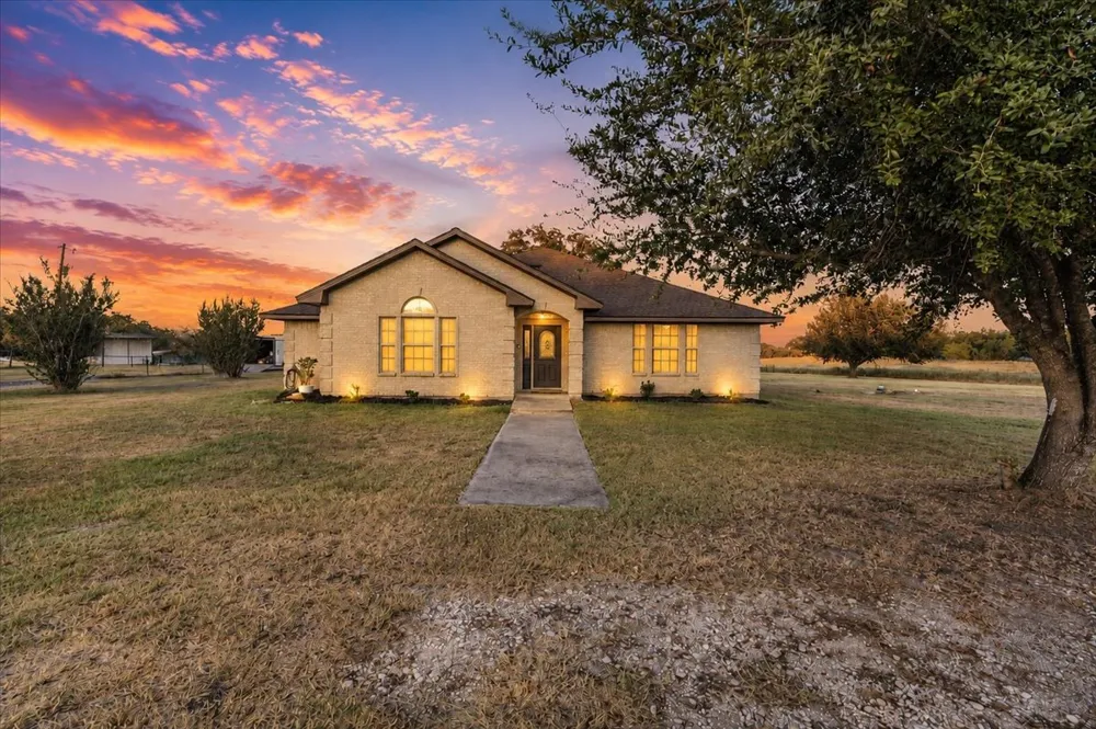 972 County Road 335 Rockdale, TX 76567