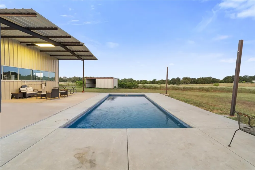 972 County Road 335 Rockdale, TX 76567