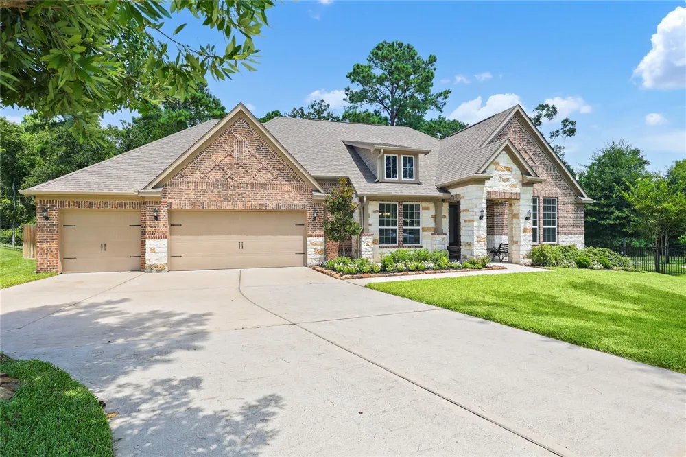 179 Magnolia Reserve Loop Magnolia, TX 77354