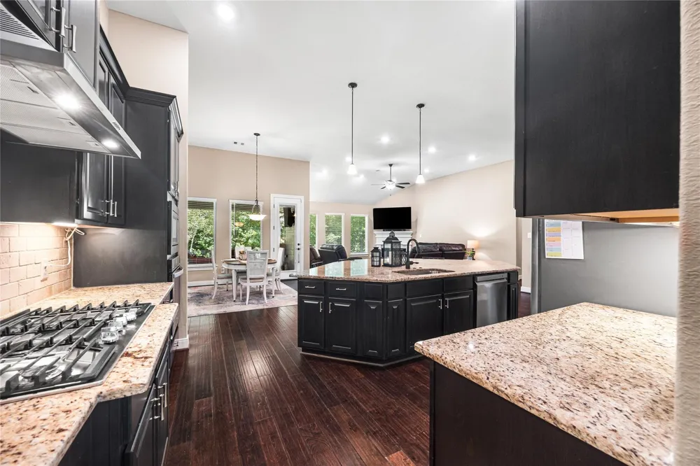 179 Magnolia Reserve Loop Magnolia, TX 77354