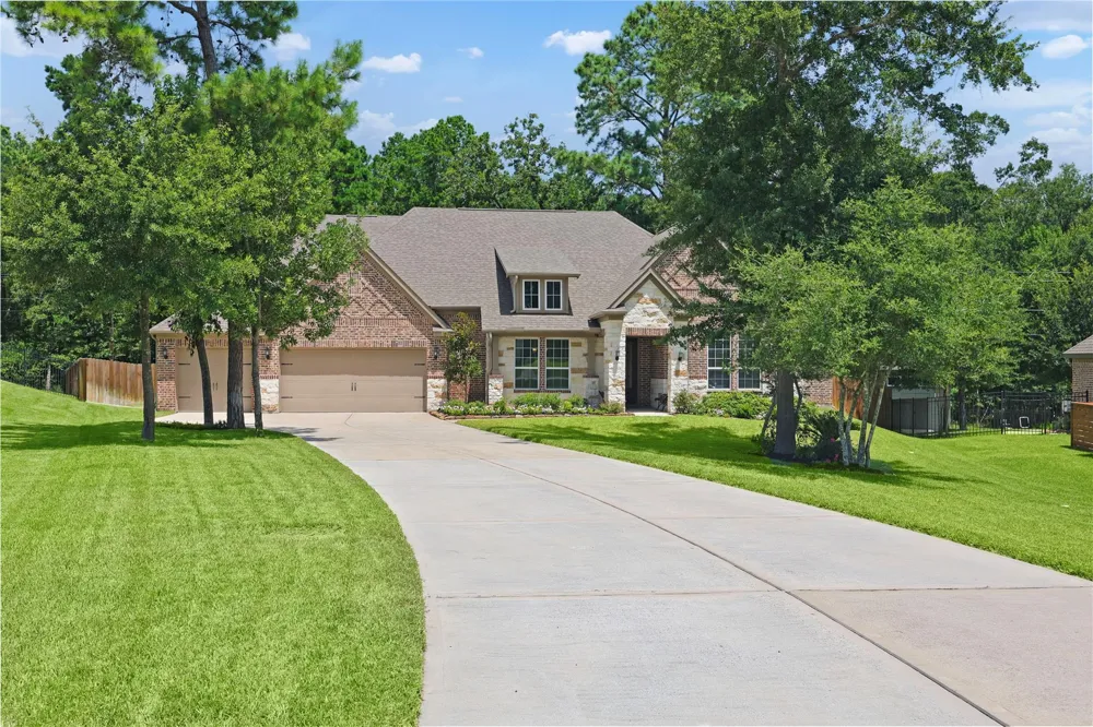 179 Magnolia Reserve Loop Magnolia, TX 77354