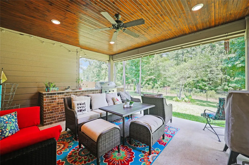 179 Magnolia Reserve Loop Magnolia, TX 77354
