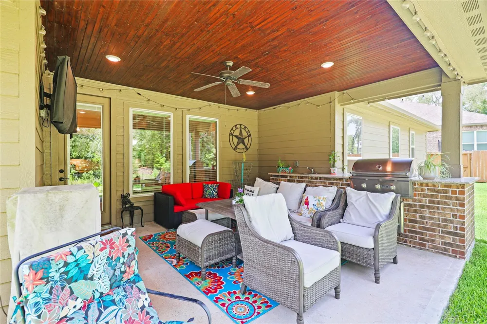179 Magnolia Reserve Loop Magnolia, TX 77354