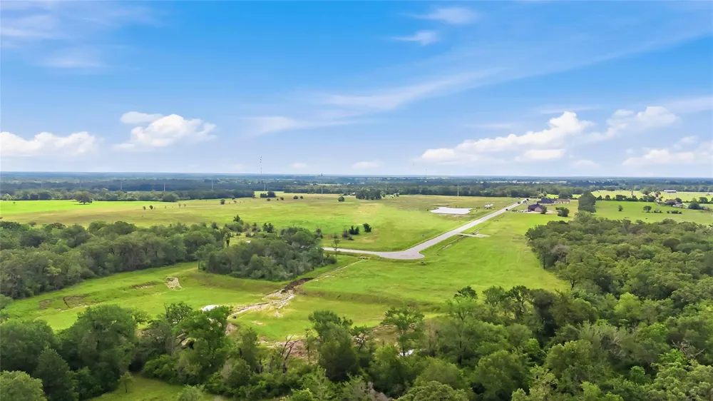 2400 Coronado Estates Drive Bryan, TX 77808