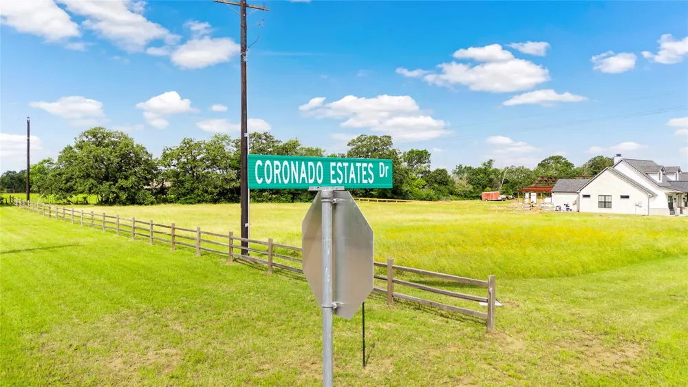 2400 Coronado Estates Drive Bryan, TX 77808