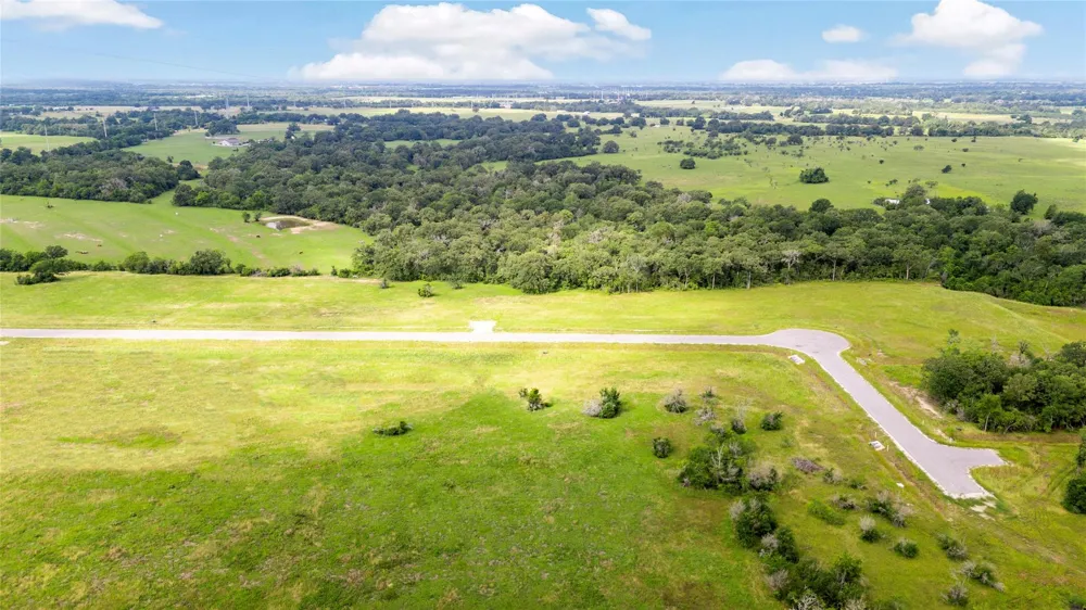 2400 Coronado Estates Drive Bryan, TX 77808