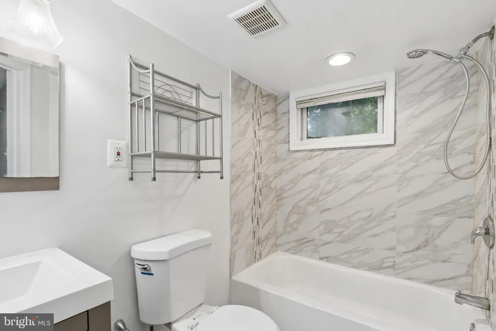 139 VENTNOR TERRACE Dundalk, MD 21222