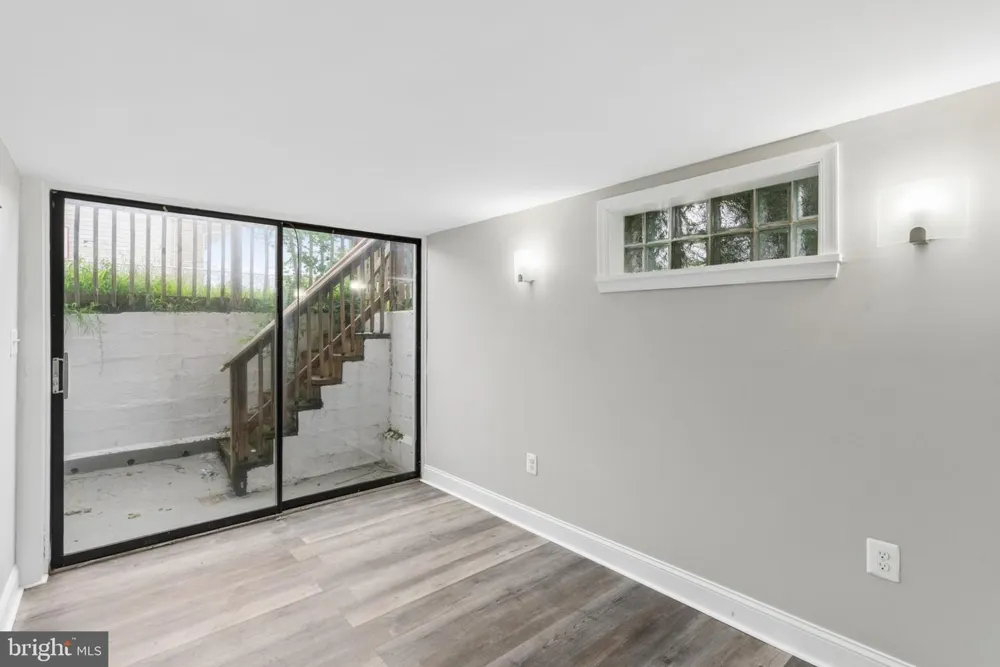 139 VENTNOR TERRACE Dundalk, MD 21222